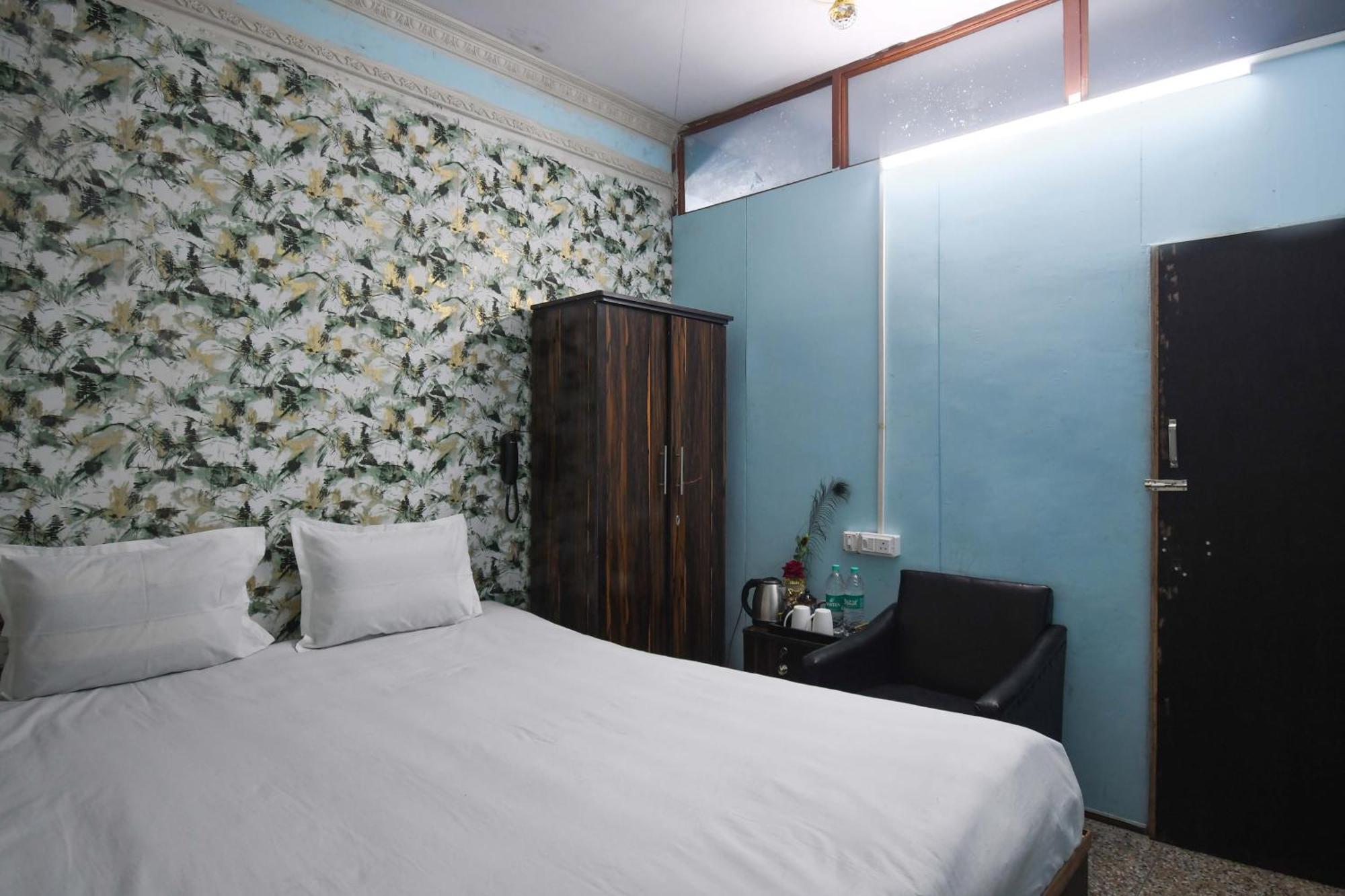 Hotel O Blue Cherry Guest House โกลกาตา ภายนอก รูปภาพ