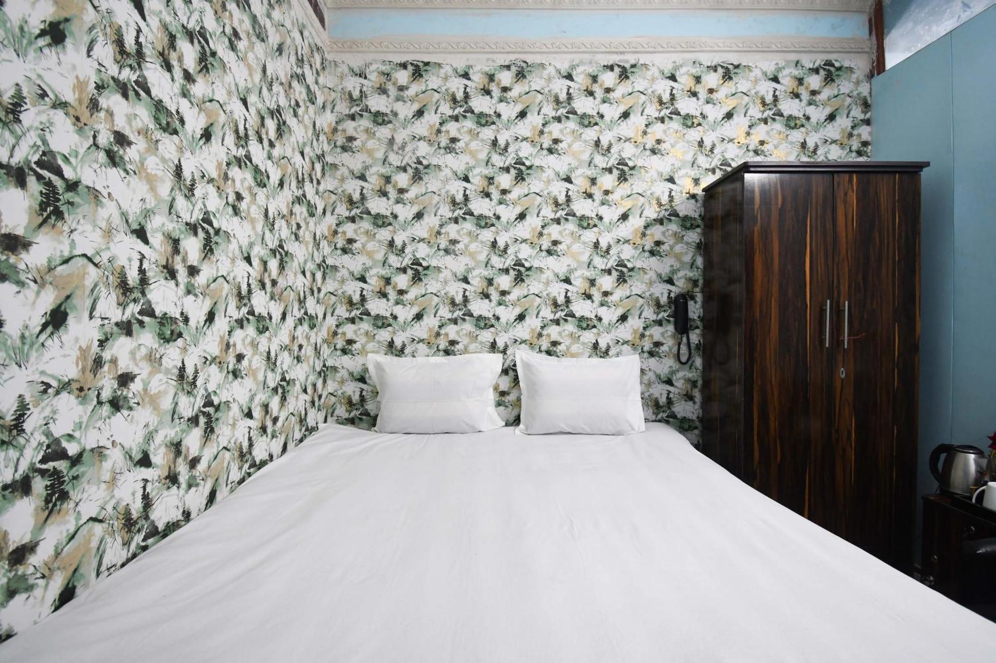 Hotel O Blue Cherry Guest House โกลกาตา ภายนอก รูปภาพ
